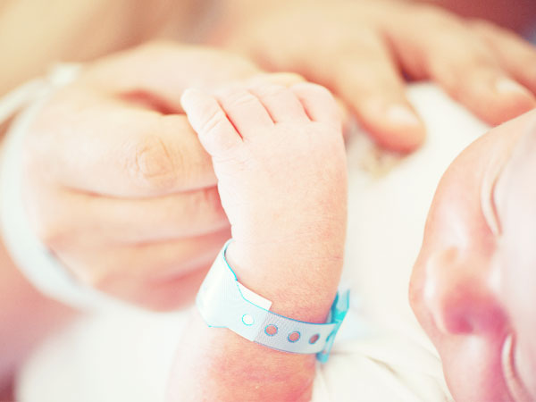 24小时全方位呵护初生儿